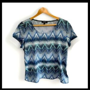 Aztec Style Ombre Womens Top Colorful Lightweight Short Sleeve Round Neck Size L